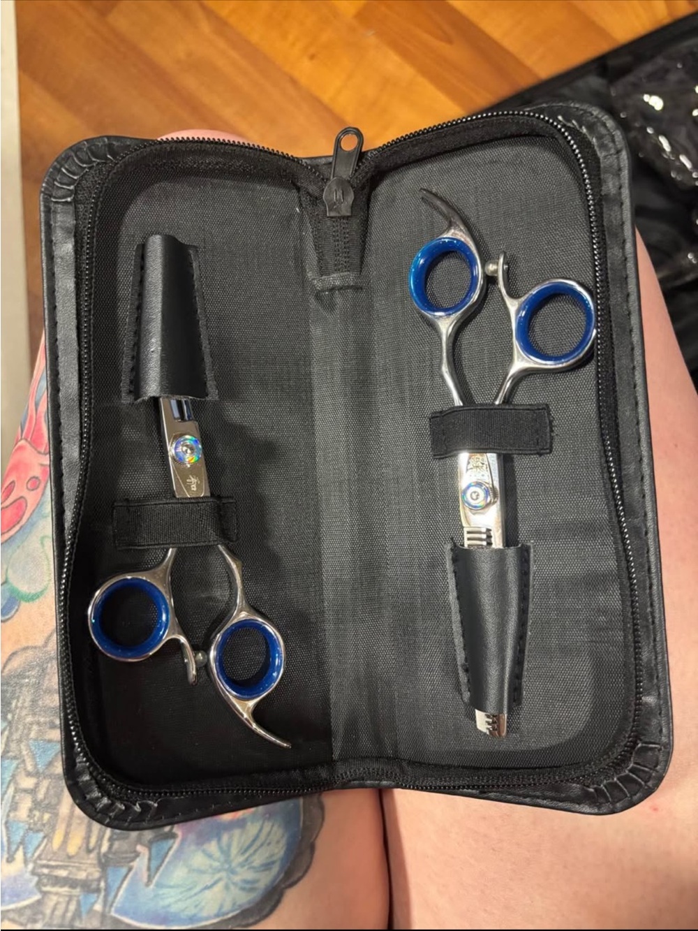 Sharkfin Hair Cutting Shears Set with Blue Rings